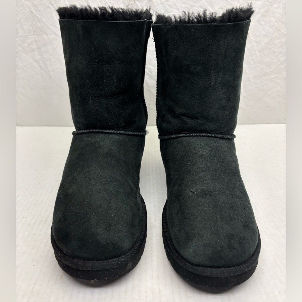 Ugg Bailey Bows Boots women’s SZ 10, box 10